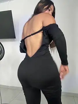 EmmiiGlow online show from 17, 3, 2026