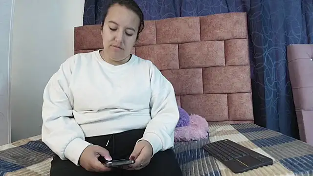 Sofi-Brown online show from 26, 11, 2025