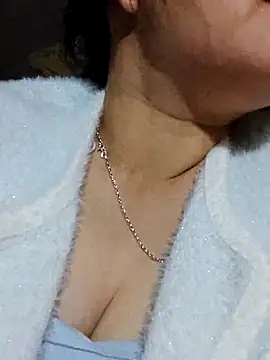 yelow-bee online show from 14, 12, 2025