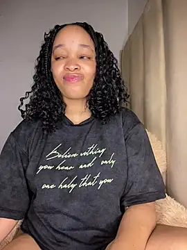 Snapshot of Nisha_102 chatting on 10, 4, 2026 Nisha 102 online show from 10, 4, 2026