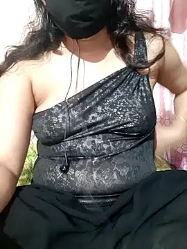 Snapshot of HotGirl23231 chatting on 24, 11, 2025 HotGirl23231 online show from 24, 11, 2025