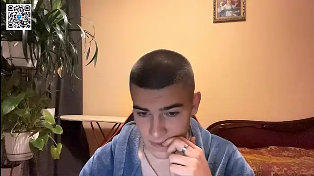 Snapshot of _BarePulse chatting on 13, 12, 2025 BarePulse online show from 13, 12, 2025