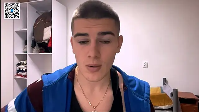 Snapshot of _BarePulse chatting on 17, 12, 2025 BarePulse online show from 17, 12, 2025