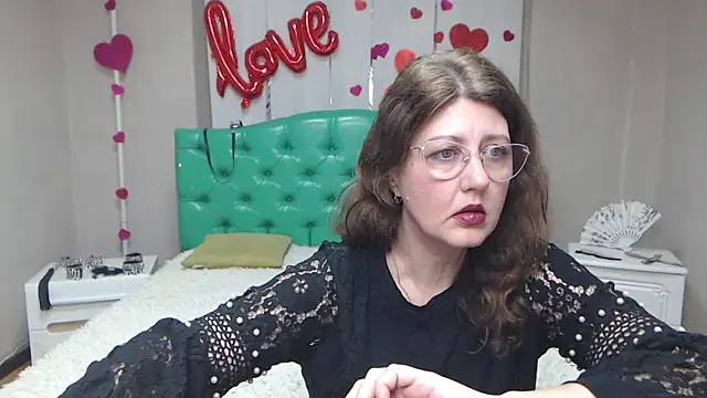 Snapshot of RoseHille chatting on 14, 4, 2026 RoseHille online show from 14, 4, 2026