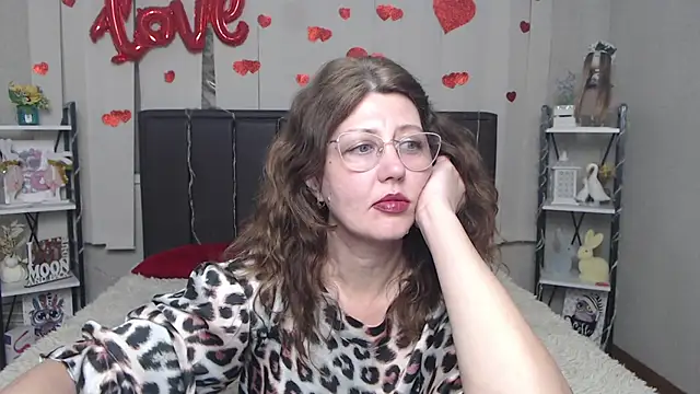 Snapshot of RoseHille chatting on 16, 4, 2026 RoseHille online show from 16, 4, 2026