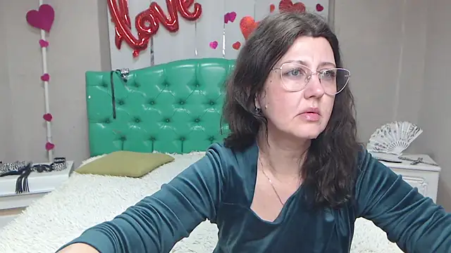 Snapshot of RoseHille chatting on 28, 4, 2026 RoseHille online show from 28, 4, 2026