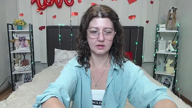 Snapshot of RoseHille chatting on 24, 5, 2026 RoseHille online show from 24, 5, 2026