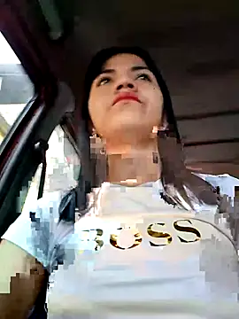 Skinny Wet online show from 2, 12, 2025