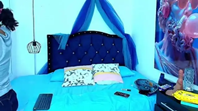 Snapshot of KATY_LOWERY chatting on 11, 1, 2026 KATY LOWERY online show from 11, 1, 2026