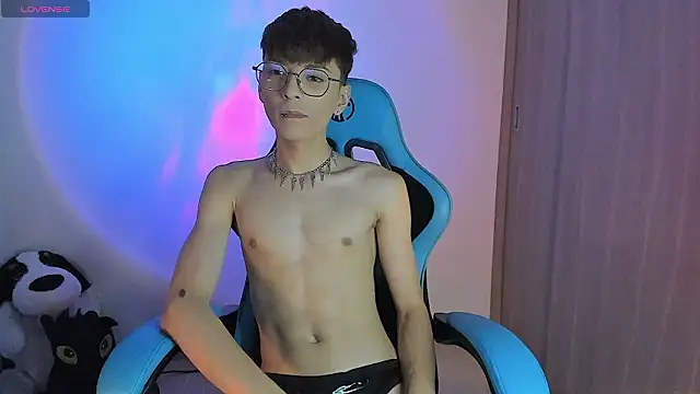 Snapshot of RYO_BLEU_ chatting on 5, 2, 2026 RYO BLEU online show from 5, 2, 2026