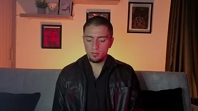 Snapshot of AresMassimoX chatting on 16, 11, 2025 AresMassimoX online show from 16, 11, 2025