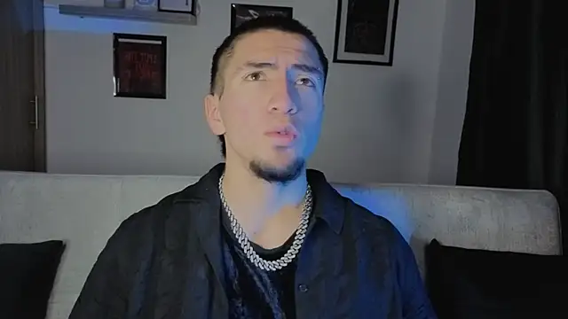 Snapshot of AresMassimoX chatting on 27, 11, 2025 AresMassimoX online show from 27, 11, 2025