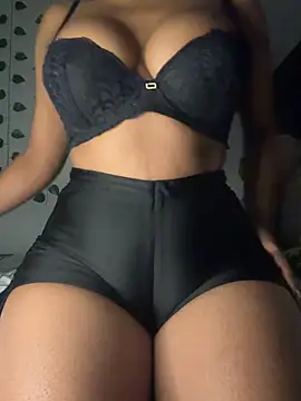 Snapshot of Mazet01 chatting on 12, 4, 2026 Mazet01 online show from 12, 4, 2026