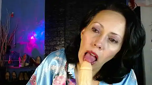 Jhanne Cherry  online show from 8, 5, 2026