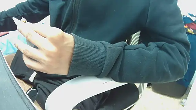 Calavera2001 online show from 11, 11, 2025