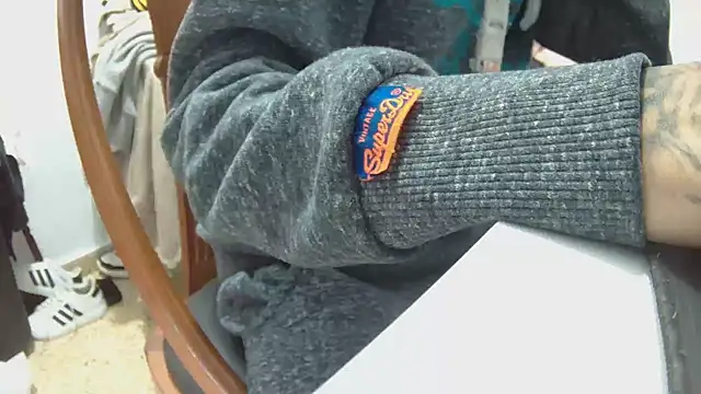 Calavera2001 online show from 15, 12, 2025