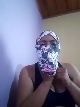 camilasuluaga online show from 17, 11, 2025