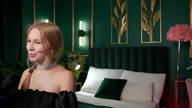 Rosa Evans online show from 2, 12, 2025