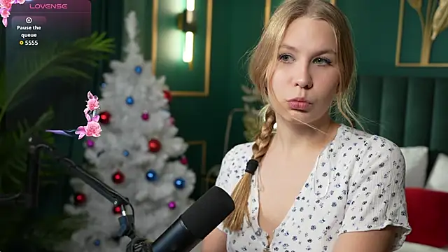 Rosa Evans online show from 15, 12, 2025