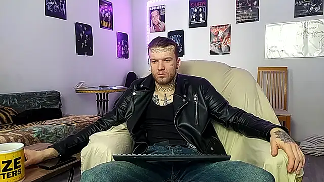 Huntall77 online show from 18, 1, 2026