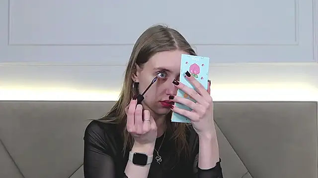 RachaelCute online show from 14, 12, 2025