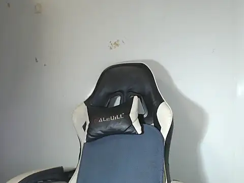 andy cummy27 online show from 5, 12, 2025