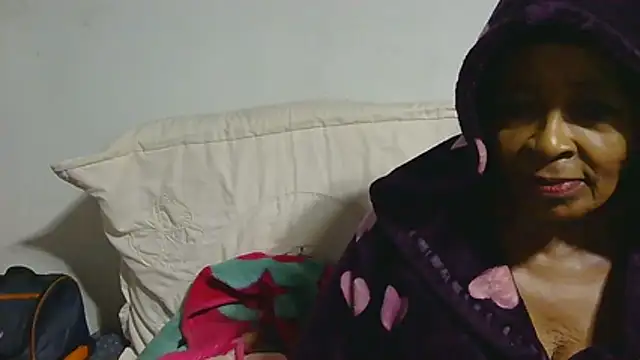 Snapshot of GucciladyXXXX chatting on 15, 2, 2026 GucciladyXXXX online show from 15, 2, 2026