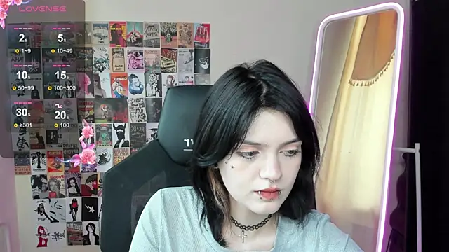 EmmaDarkk online show from 13, 11, 2025