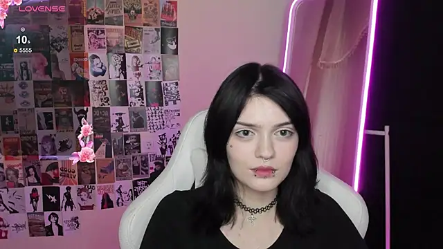 EmmaDarkk online show from 14, 11, 2025