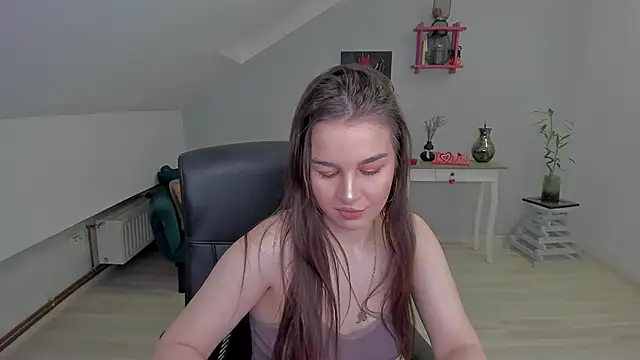 LouannaHart online show from 27, 2, 2026