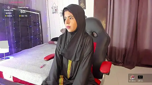 NaylaAbadi online show from 19, 11, 2025