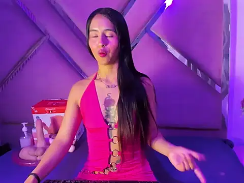 CloeMorenti  online show from 19, 11, 2025