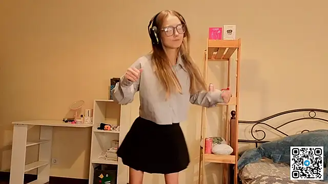 HoaPatton online show from 3, 12, 2025