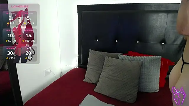 Snapshot of perla_stone_20 chatting on 8, 5, 2026 perla stone 20 online show from 8, 5, 2026