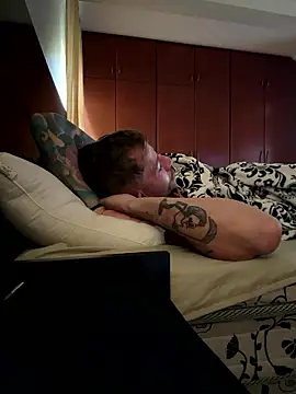 Snapshot of Lucasjandre chatting on 8, 1, 2026 Lucasjandre online show from 8, 1, 2026