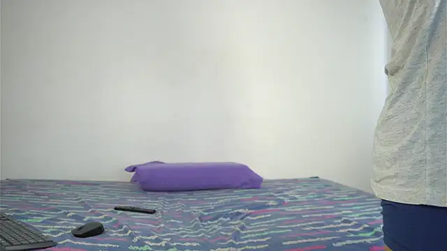 Max ethan5 online show from 5, 12, 2025