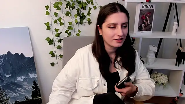 MikaClausing online show from 11, 11, 2025