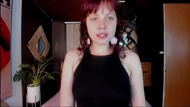 Snapshot of Velvet_Dreamss chatting on 21, 2, 2026 Velvet Dreamss online show from 21, 2, 2026