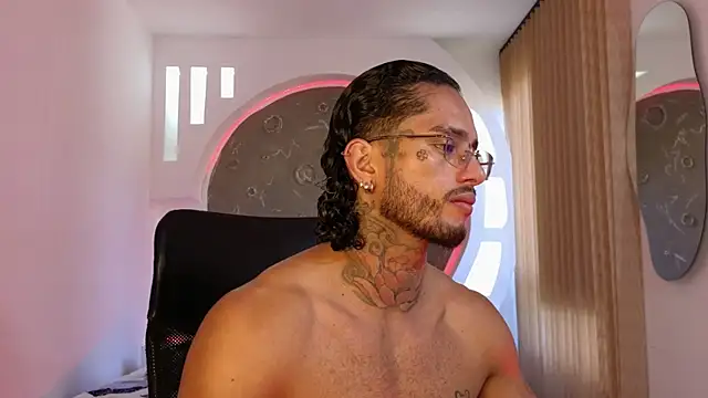 Snapshot of Alanrodgers chatting on 17, 11, 2025 Alanrodgers online show from 17, 11, 2025