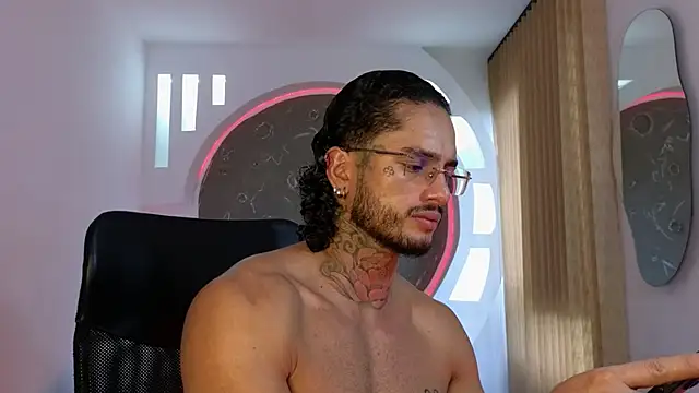 Snapshot of Alanrodgers chatting on 25, 11, 2025 Alanrodgers online show from 25, 11, 2025