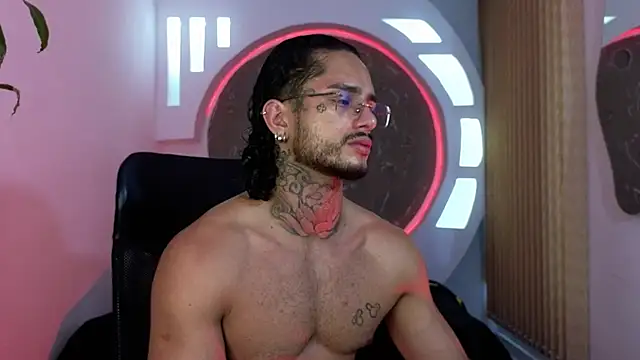 Snapshot of Alanrodgers chatting on 16, 12, 2025 Alanrodgers online show from 16, 12, 2025