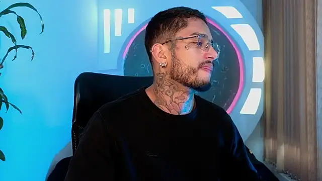 Snapshot of Alanrodgers chatting on 22, 12, 2025 Alanrodgers online show from 22, 12, 2025