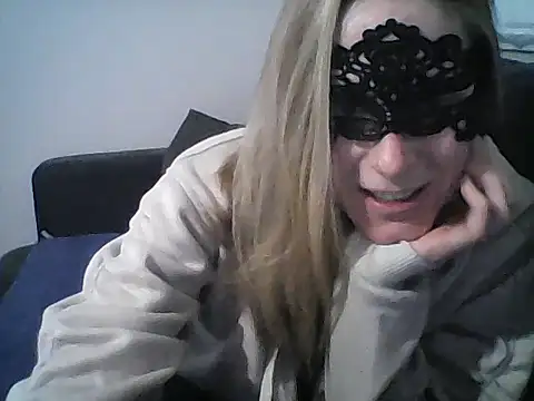 Snapshot of MelleEloa chatting on 26, 11, 2025 MelleEloa online show from 26, 11, 2025