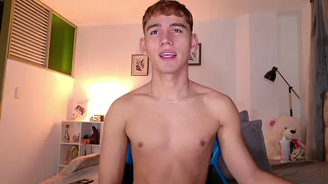 Snapshot of estebanperez_26 chatting on 16, 3, 2026 estebanperez 26 online show from 16, 3, 2026