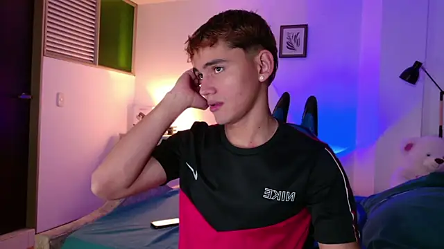 Snapshot of estebanperez_26 chatting on 20, 3, 2026 estebanperez 26 online show from 20, 3, 2026