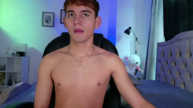 Snapshot of estebanperez_26 chatting on 1, 4, 2026 estebanperez 26 online show from 1, 4, 2026