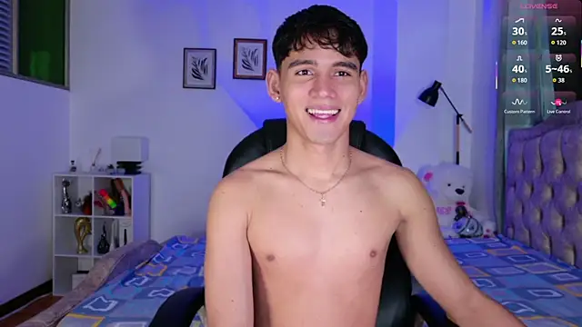 Snapshot of estebanperez_26 chatting on 15, 4, 2026 estebanperez 26 online show from 15, 4, 2026