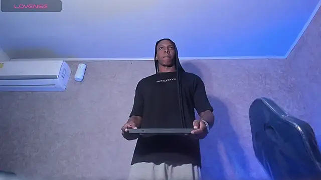 Snapshot of mike_aly chatting on 21, 3, 2026 mike aly online show from 21, 3, 2026