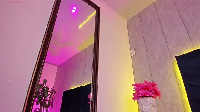 Snapshot of marysofff chatting on 2, 12, 2025 marysofff online show from 2, 12, 2025