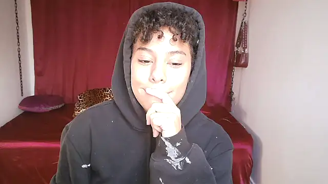 PrettyLittleProblem online show from 14, 11, 2025